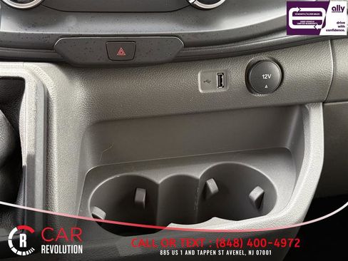 Used 2025 Ford Transit 250 148 Medium Roof image 17