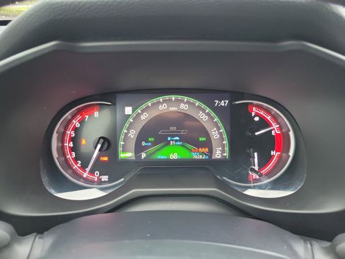 Used 2023 Toyota RAV4 XLE image 17