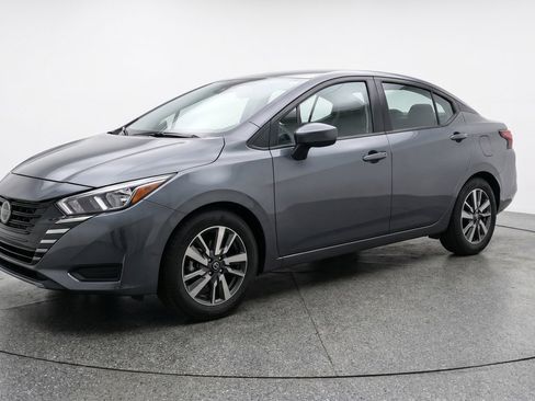 Used 2025 Nissan Versa SV FWD image 3