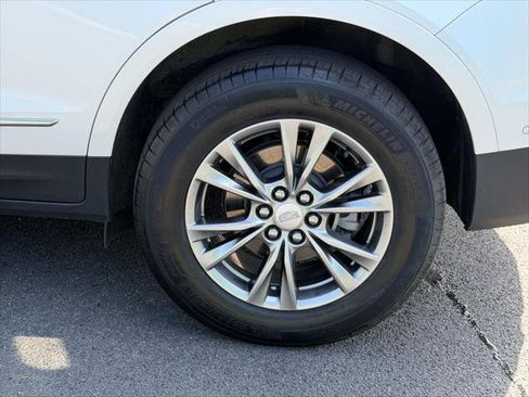 Used 2022 Cadillac XT5 Premium Luxury w/ Technology Package AWD/4WD image 10