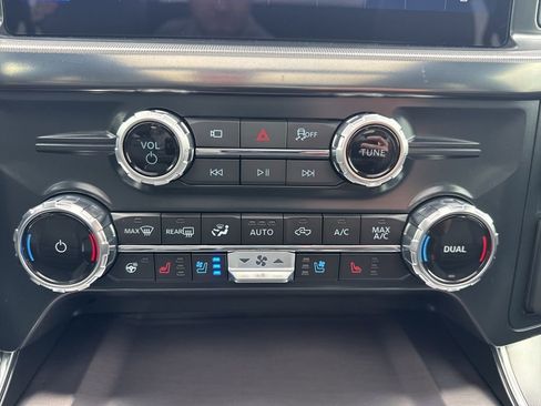 New 2025 Ford F150 Platinum w/ Equipment Group 702A High image 33