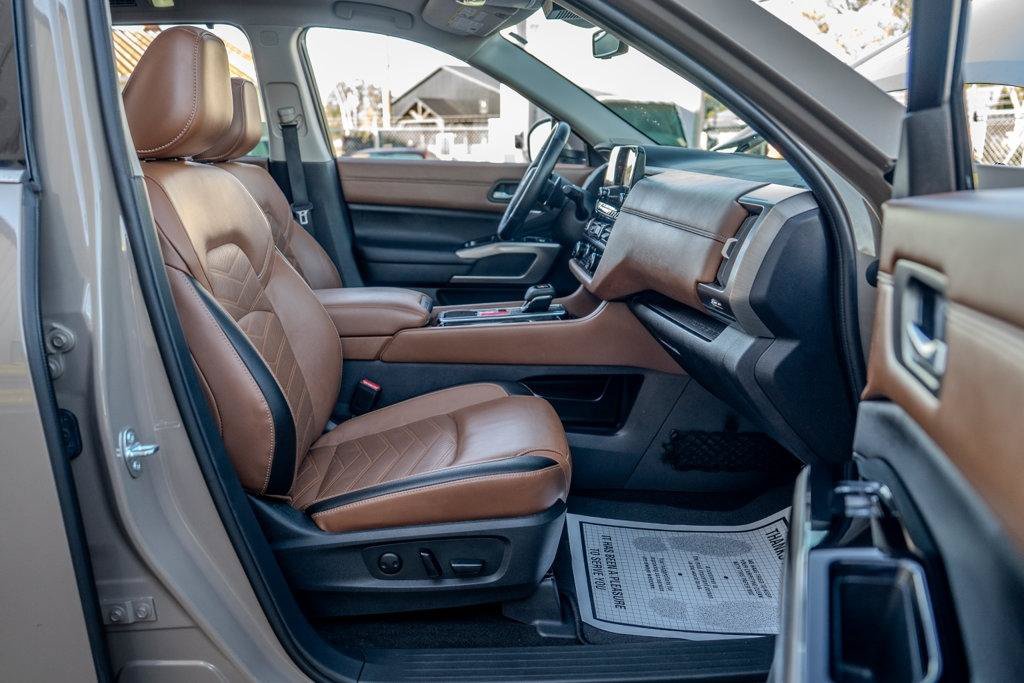 Used 2023 Nissan Pathfinder Platinum FWD image 22