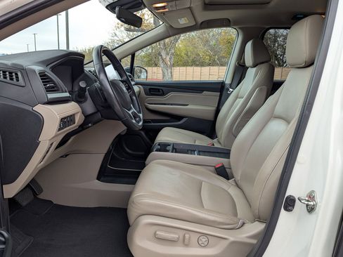 Used 2018 Honda Odyssey EX-L image 10