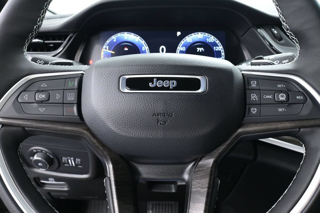 New 2027 Jeep Grand Cherokee Limited AWD/4WD image 19
