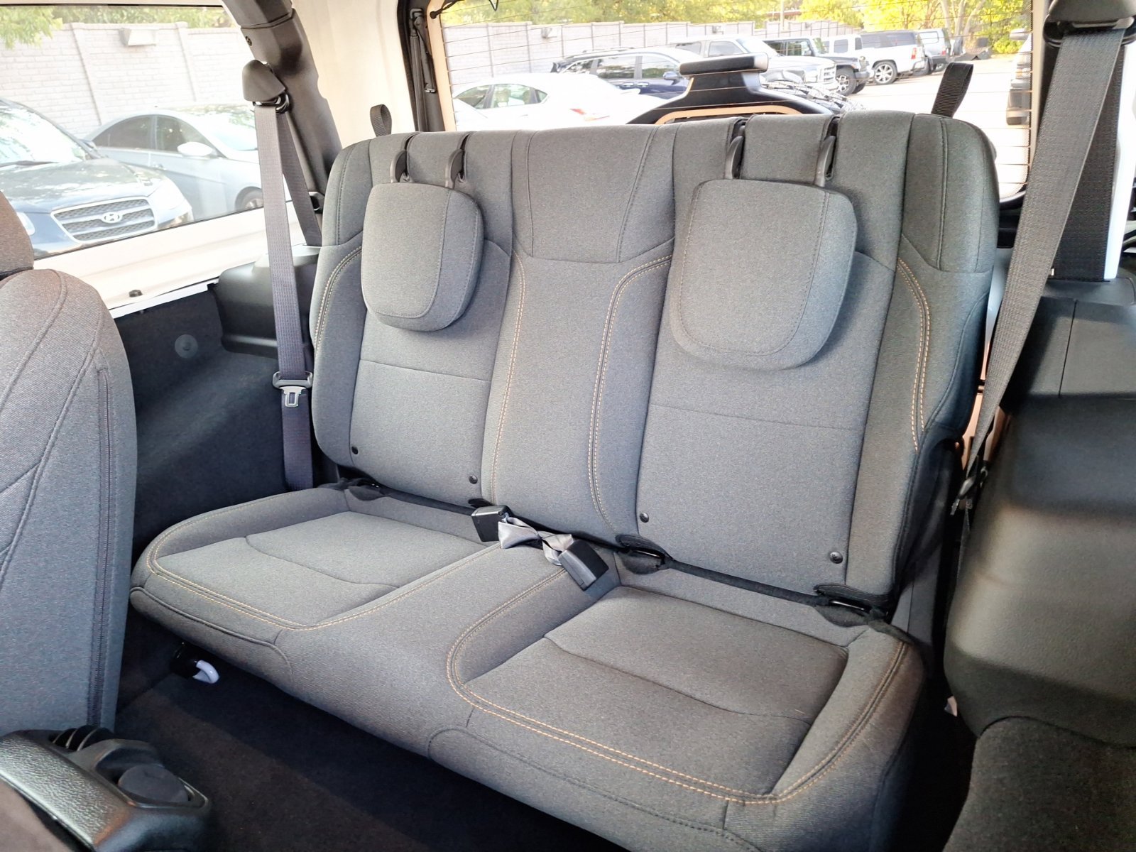 Used 2025 Jeep Wrangler Sport AWD/4WD image 32