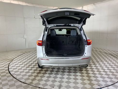 Used 2020 Buick Enclave Essence FWD image 31