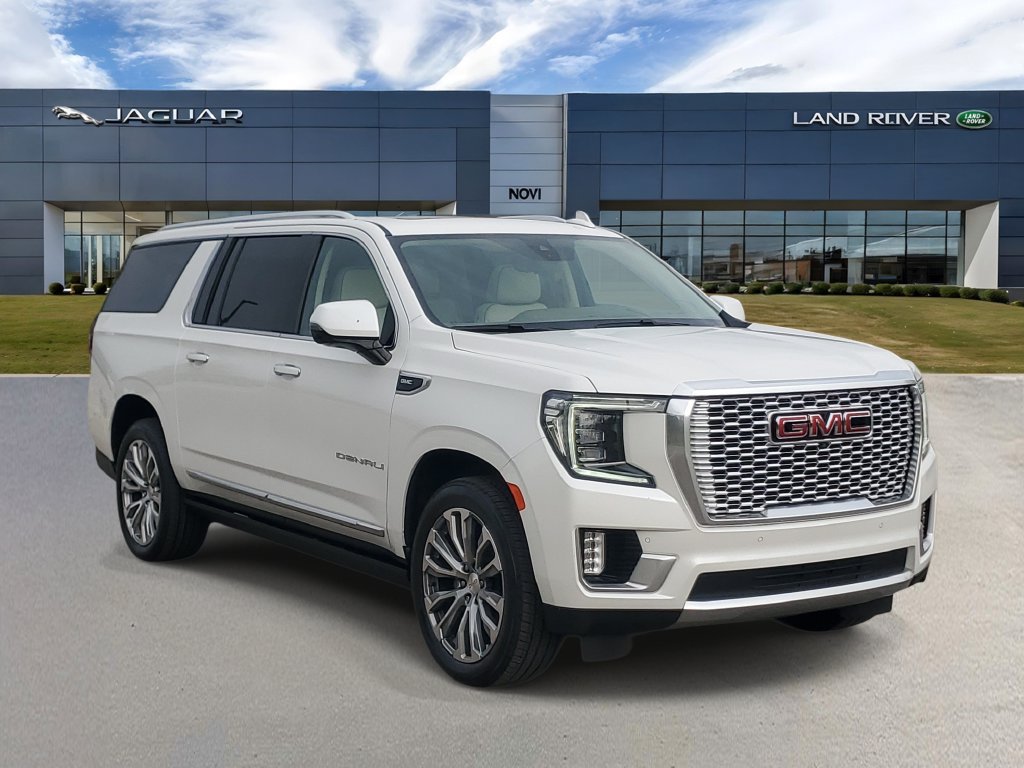 Used 2021 GMC Yukon XL Denali w/ Denali Premium Package AWD/4WD image 2
