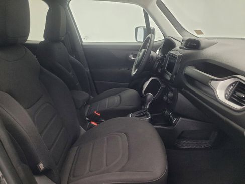 Used 2019 Jeep Renegade Latitude AWD/4WD image 21