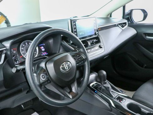 Used 2020 Toyota Corolla LE FWD image 22