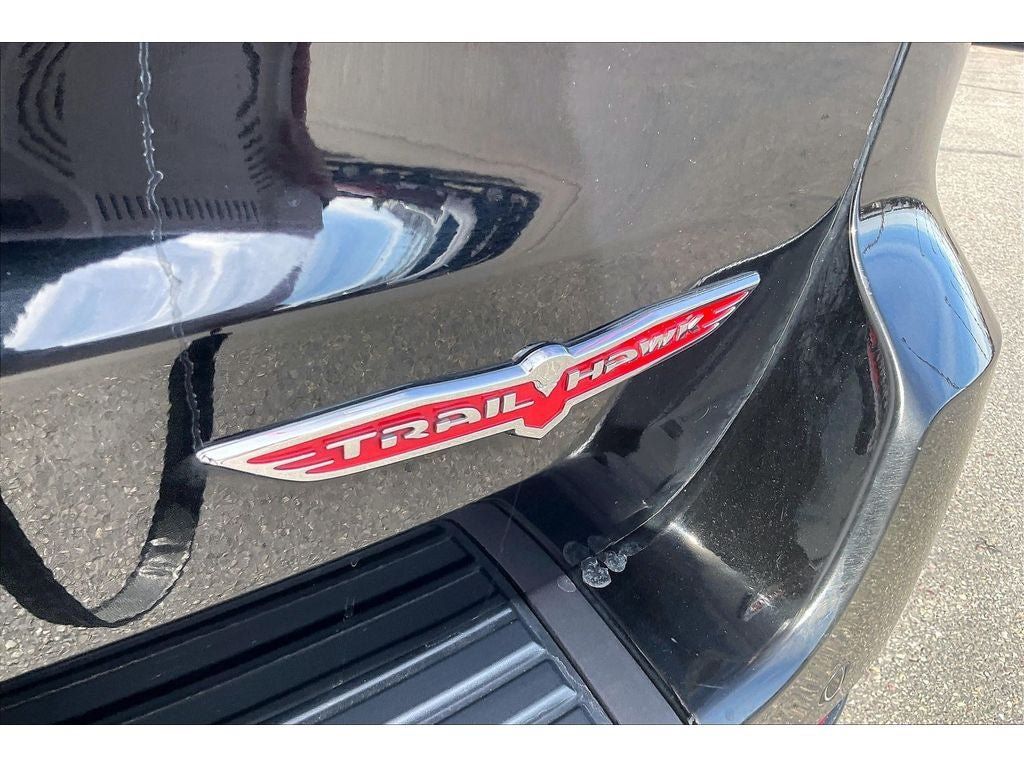 Used 2019 Jeep Grand Cherokee Trailhawk AWD/4WD image 9