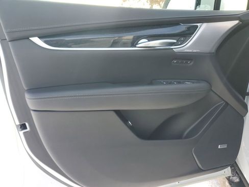 Used 2021 Cadillac XT5 Premium Luxury image 22