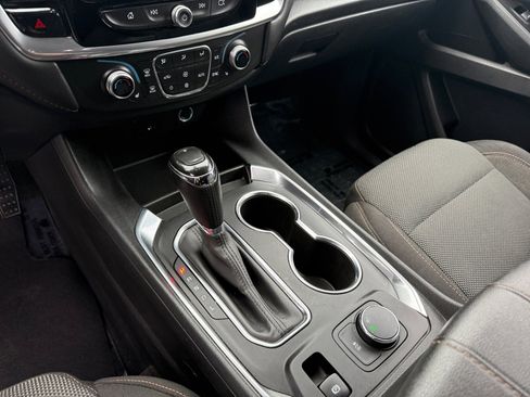 Used 2019 Chevrolet Traverse LT image 13