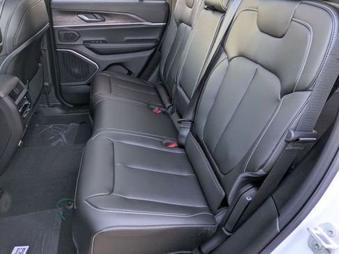 New 2026 Jeep Grand Cherokee Limited w/ Limited Altitude Package AWD/4WD image 23