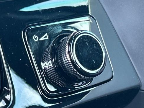 Used 2025 Audi SQ5 Premium Plus w/ Premium Plus Package image 32