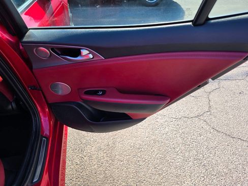 Used 2018 Kia Stinger GT1 image 29