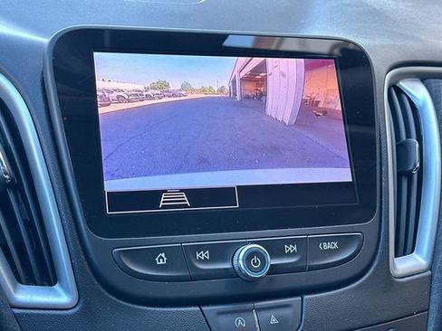 Used 2023 Chevrolet Malibu LT FWD image 21