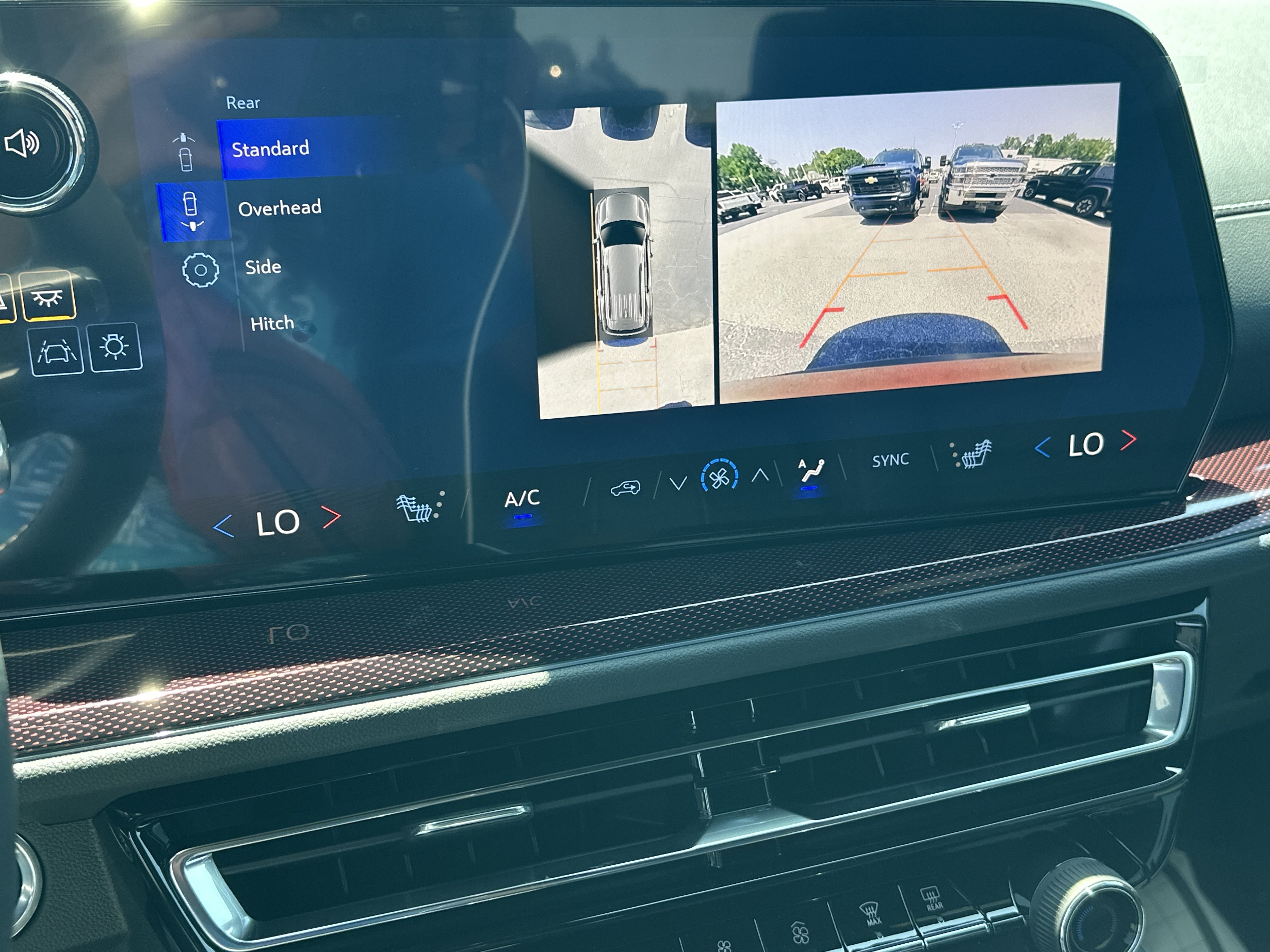 New 2026 Chevrolet Traverse Z71 w/ Enhanced Driving Package AWD/4WD image 31