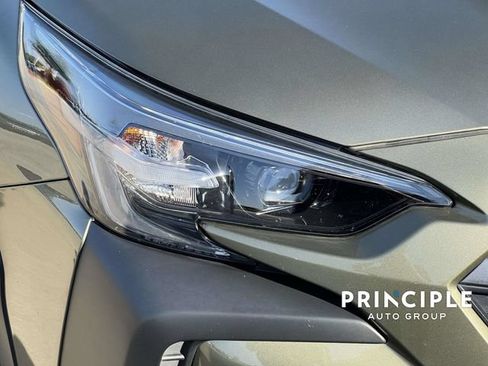 Used 2025 Subaru Outback Premium AWD/4WD image 9