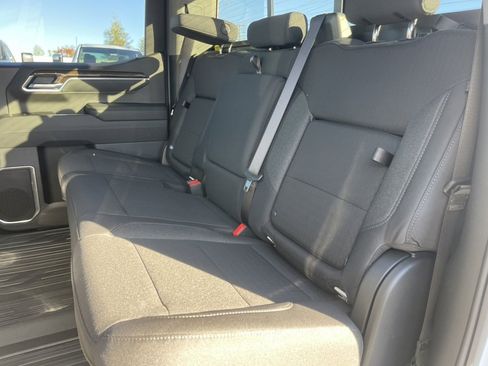 New 2026 GMC Sierra 1500 Elevation image 12
