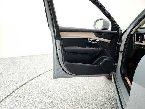New 2026 Volvo XC90 T8 Plus w/ Protection Package Premier AWD/4WD image 26