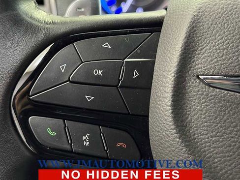 Used 2022 Chrysler 300 S image 44