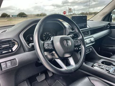 Used 2023 Honda Pilot EX-L image 15