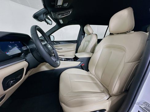 Used 2023 Jeep Grand Cherokee L Limited RWD image 13