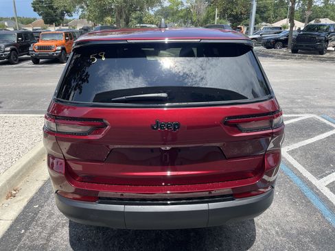New 2025 Jeep Grand Cherokee L Altitude image 6