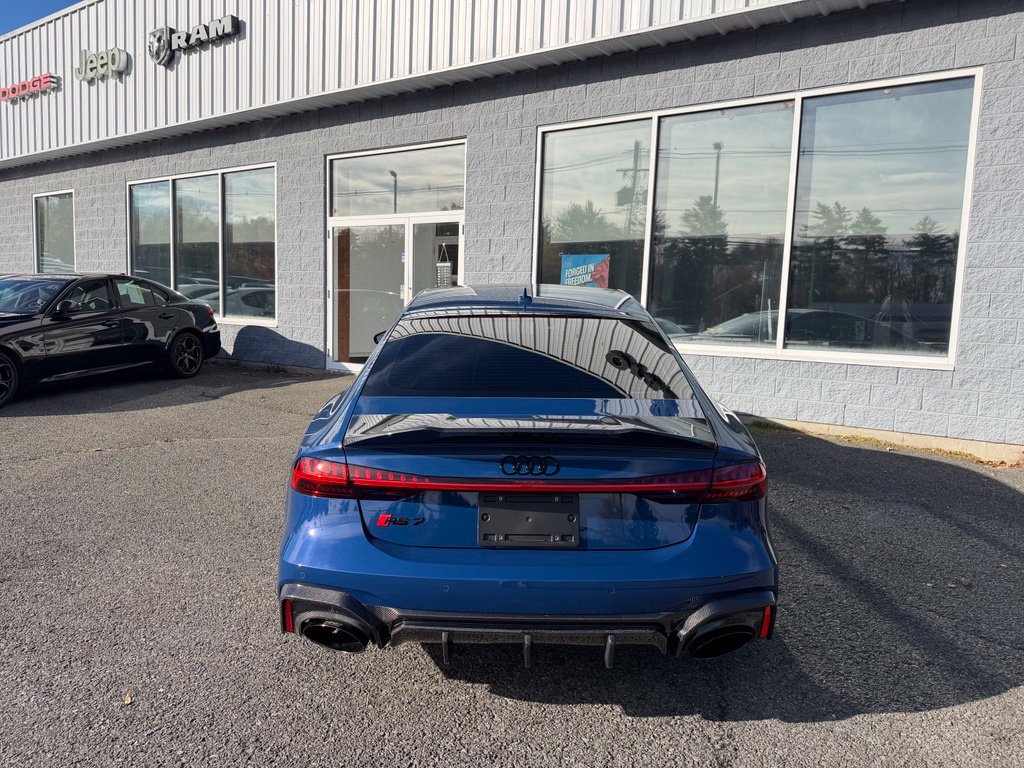 Used 2025 Audi RS 7 Performance w/ Black Optic Package AWD/4WD image 4