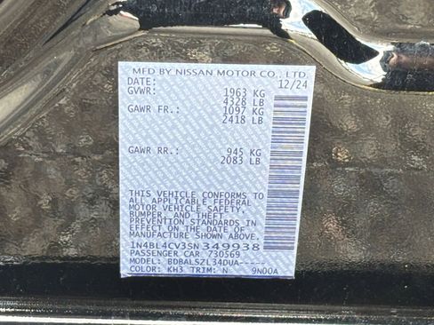 Used 2025 Nissan Altima 2.5 SR FWD image 29