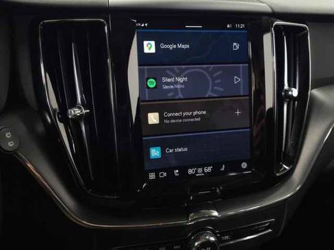 Used 2025 Volvo XC60 B5 Core w/ Protection Package Premier image 24