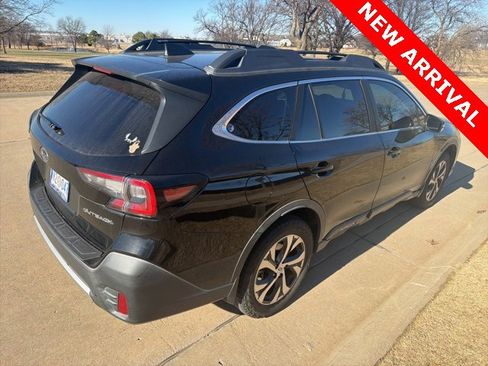 Used 2020 Subaru Outback Limited image 3