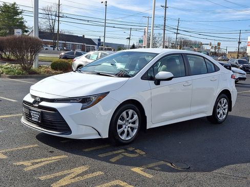 Used 2023 Toyota Corolla LE w/ Carpet Mat Package (TMS) image 3