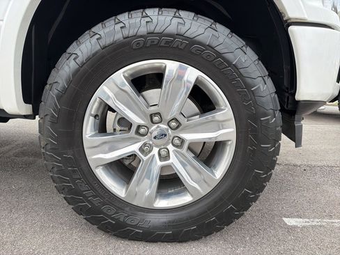 Used 2018 Ford F150 Platinum w/ Equipment Group 701A Luxury image 11