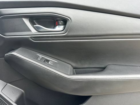 Used 2025 Honda Accord Sport image 19
