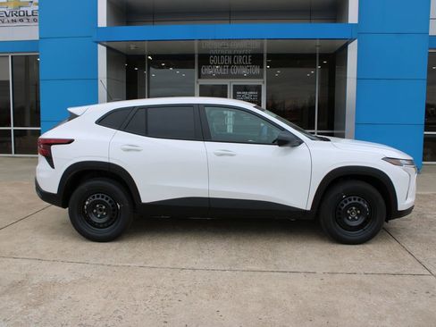 New 2026 Chevrolet Trax LS image 11