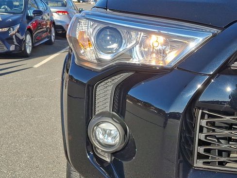 Used 2022 Toyota 4Runner SR5 image 9