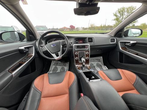 Used 2016 Volvo V60 T5 Cross Country w/ Convenience Package AWD/4WD image 14