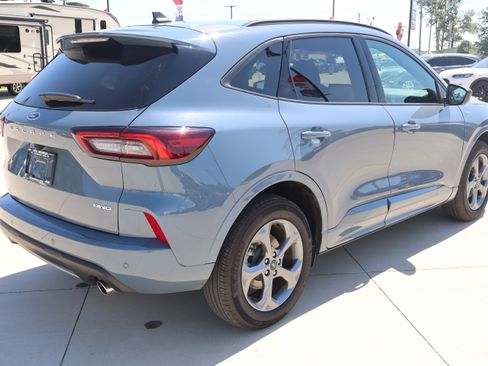 Used 2024 Ford Escape ST-Line w/ Tech Pack #1 AWD/4WD image 6