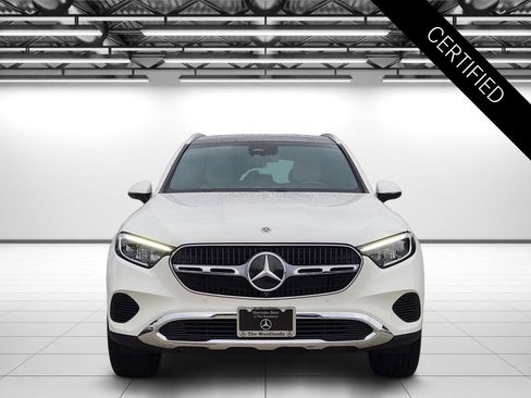 Certified 2025 Mercedes-Benz GLC 300 image 4