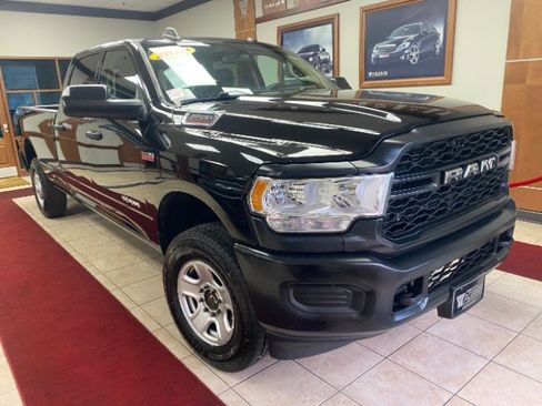Used 2020 RAM 3500 Tradesman image 5