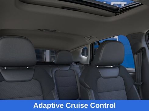 New 2026 Chevrolet Trax LT w/ Sunroof Package FWD image 25