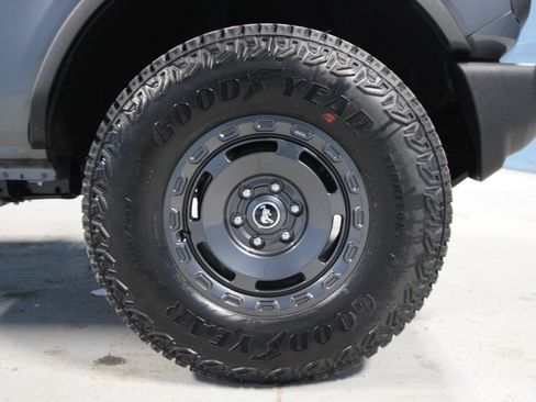 New 2025 Ford Bronco Base w/ Sasquatch Package image 26