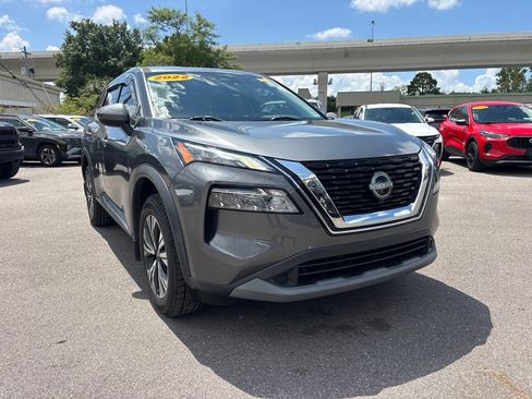 Used 2022 Nissan Rogue SV FWD image 1
