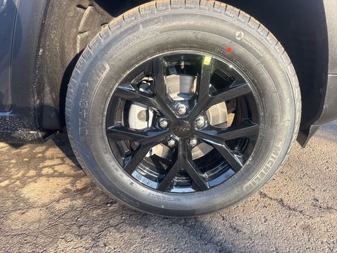 New 2026 Jeep Grand Cherokee Altitude AWD/4WD image 54
