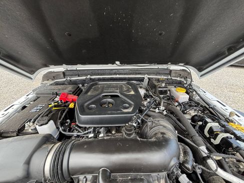 Used 2025 Jeep Wrangler Unlimited Sport AWD/4WD image 32