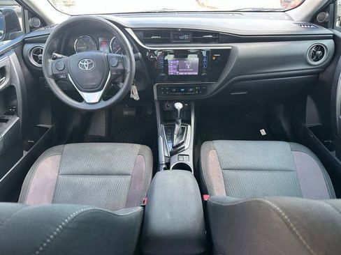Used 2017 Toyota Corolla LE image 9