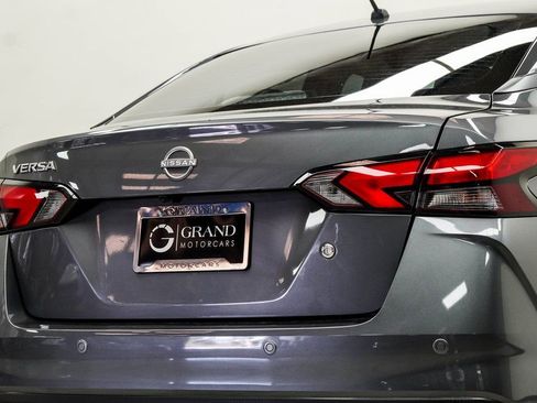 Used 2025 Nissan Versa S w/ Trunk Package image 13