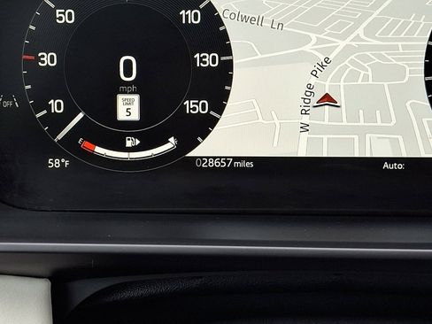 Used 2025 Land Rover Discovery S AWD/4WD image 21