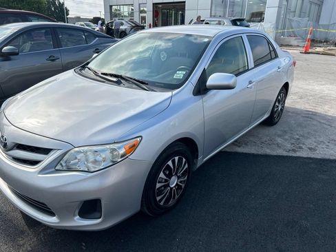 Used 2013 Toyota Corolla L FWD image 9
